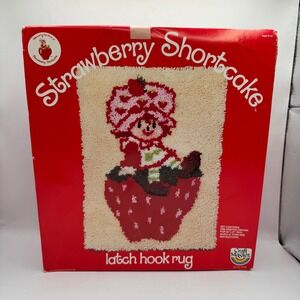Craft Master Strawberry Shortcake Latch Hook Rug Kit Kids 20x27 Red Vintage 1981